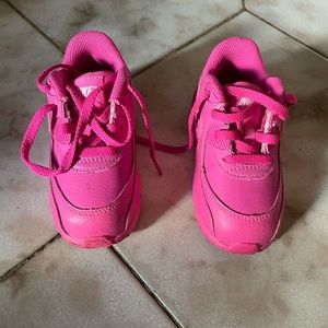 Nike Air Max Toddler shoes. Size 7. Worn a couple times. Great condition.